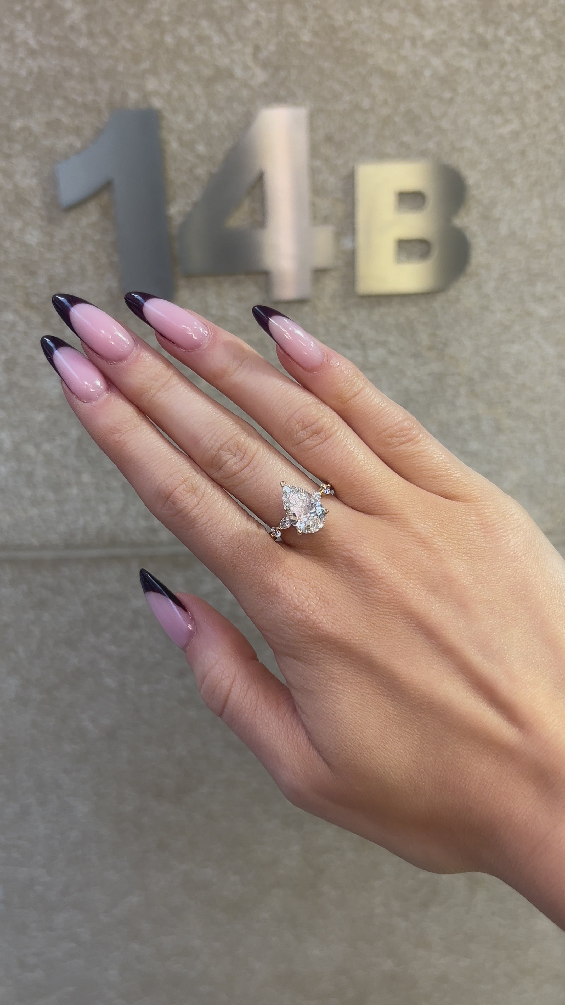 Eterna — 3.51 ct Lab-Grown Pear Diamond in 18kt Yellow Gold