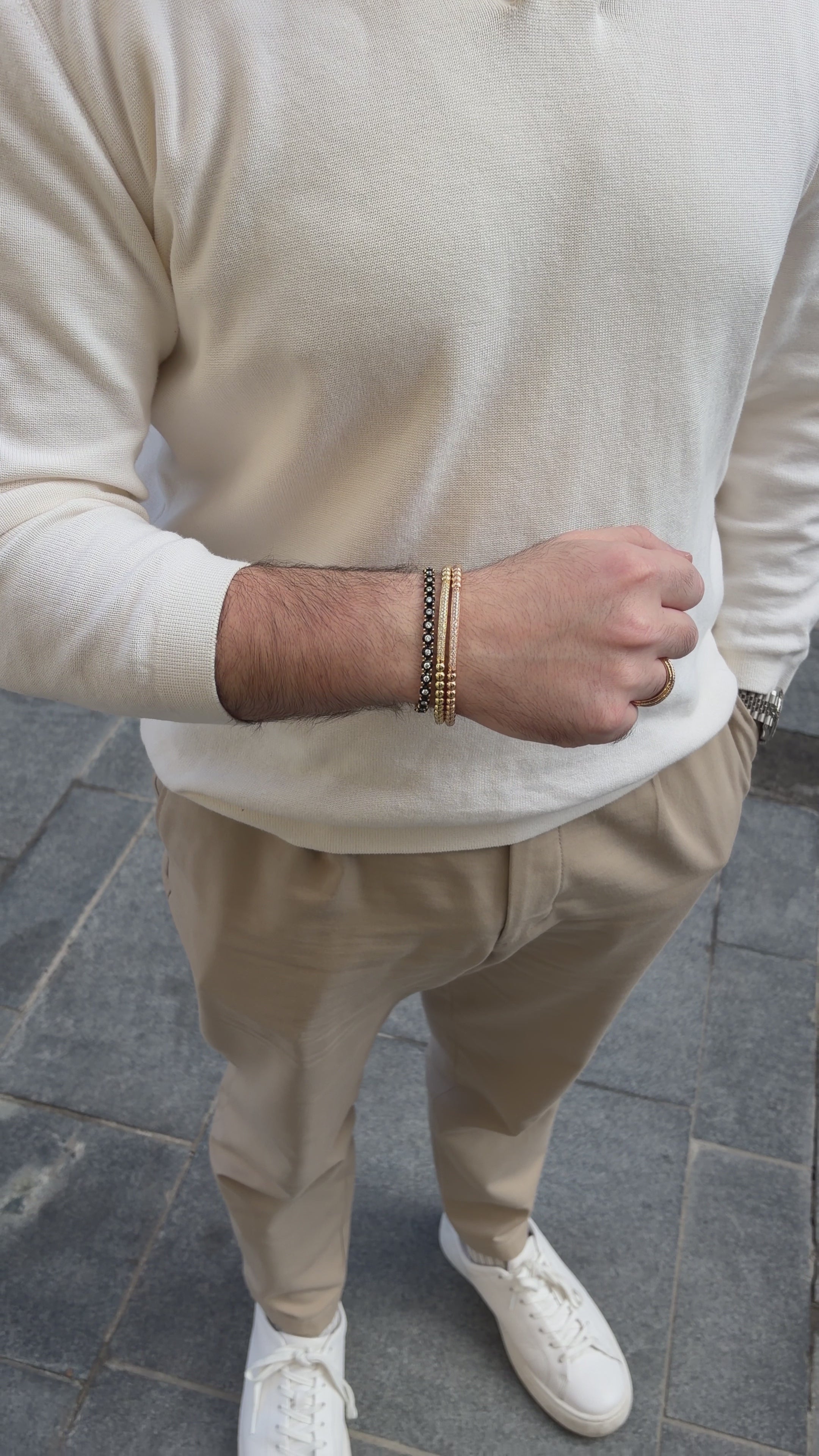 Diamond Bar Stretch Bracelet 1.10 CT | 18K Gold