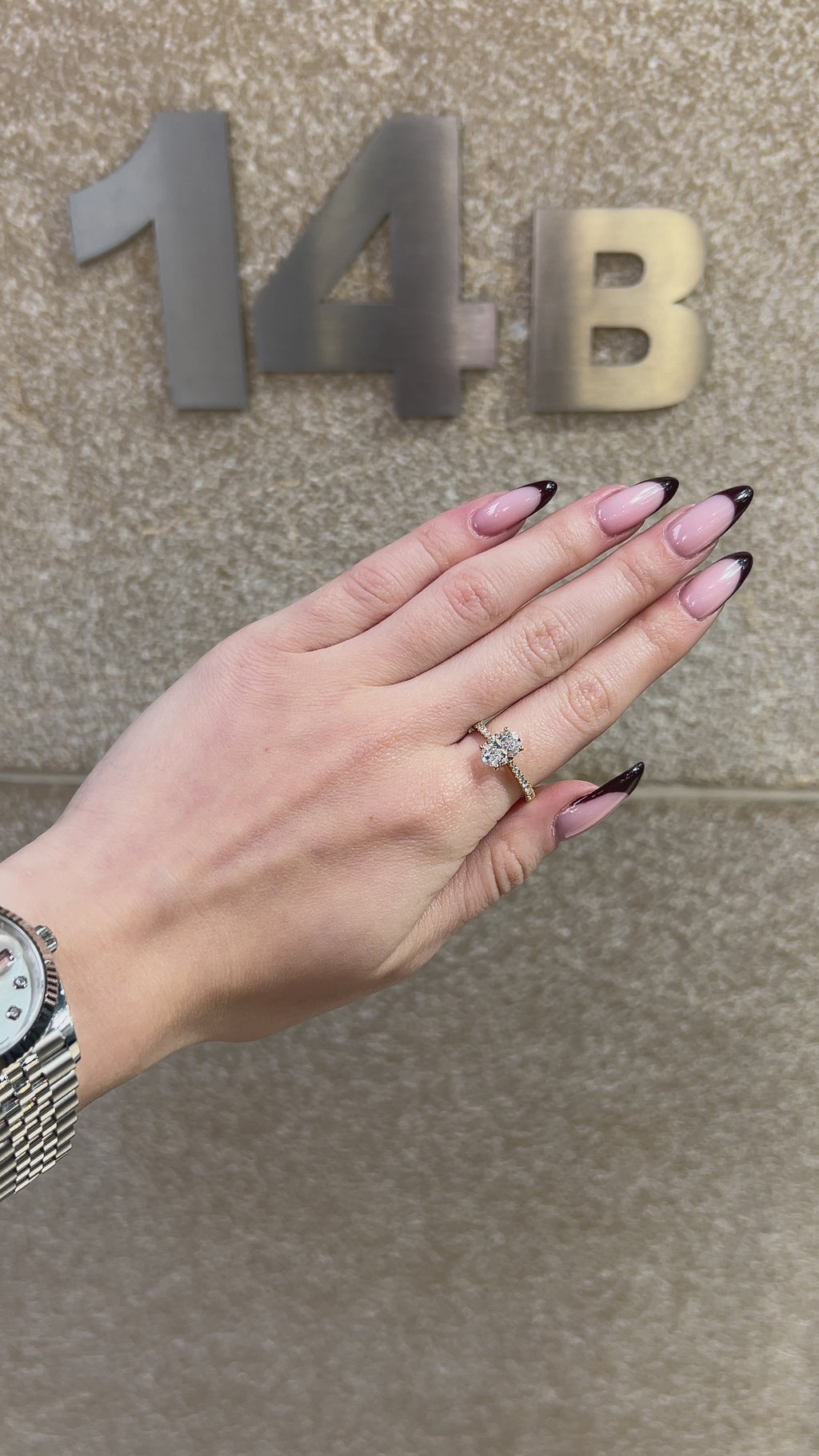 Aurelia Oval 1.50ct Lab grown center diamond