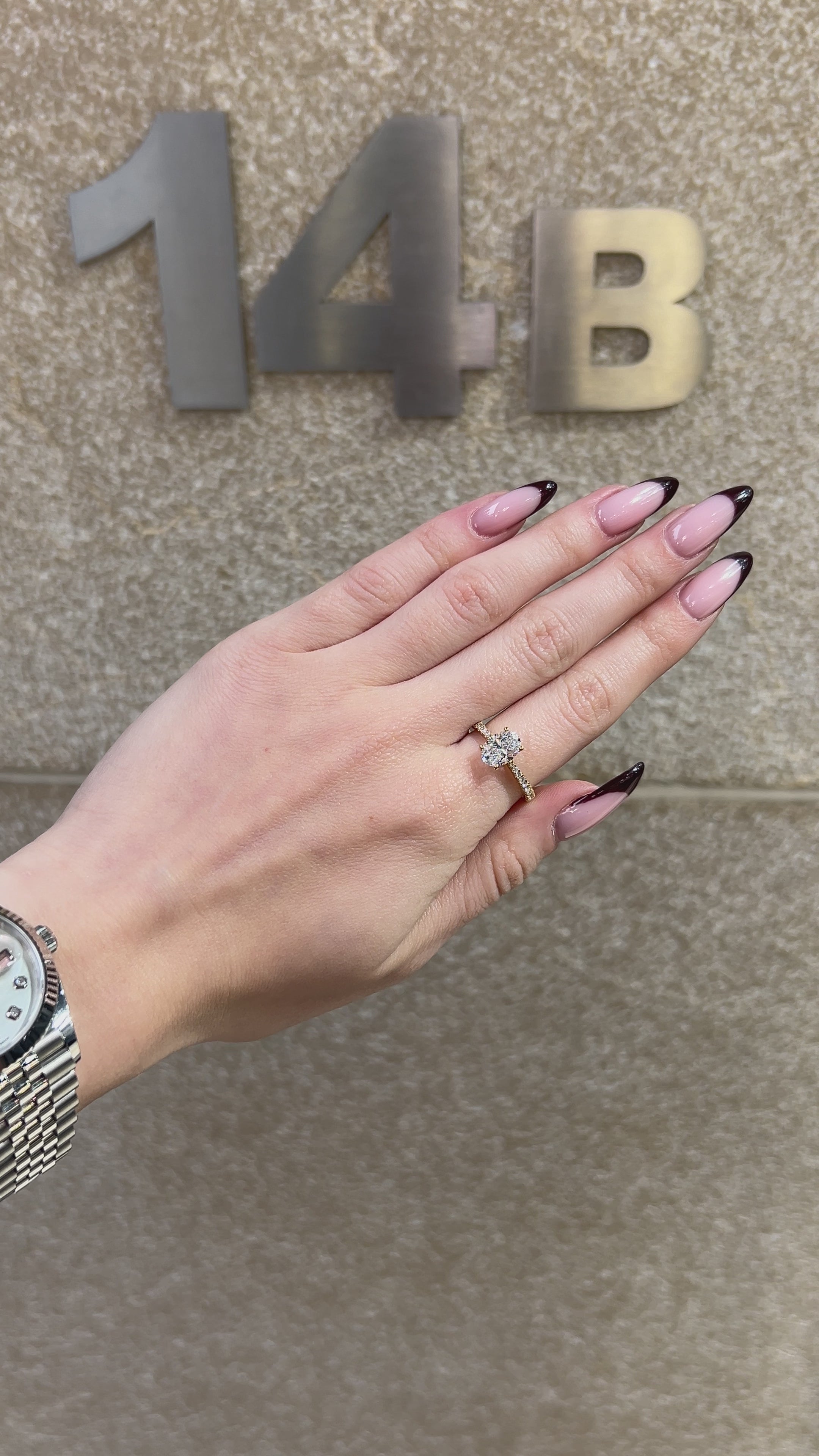 Aurelia Oval 1.50ct Lab grown center diamond