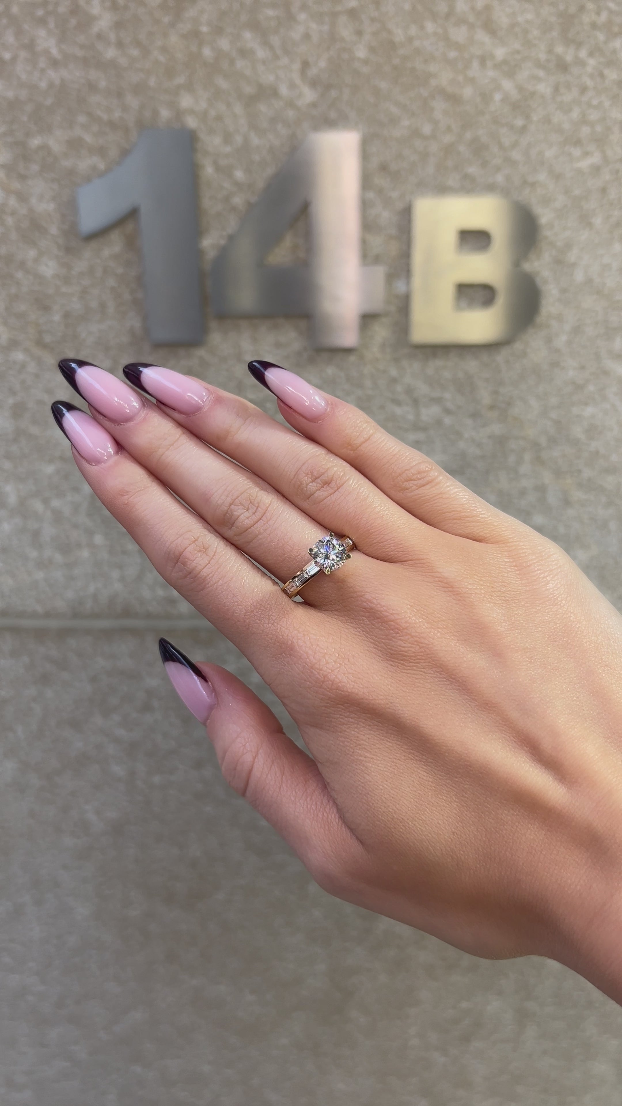 Cindy" Round Ring - 1.55 CT lab-grown round brilliant diamond