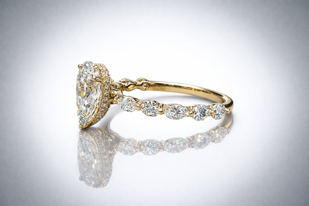 Eterna — 3.51 ct Lab-Grown Pear Diamond in 18kt Yellow Gold